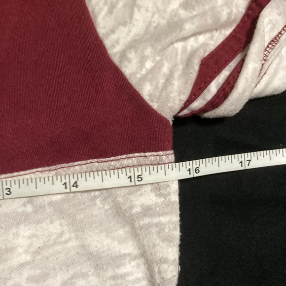 Medium Aggie V-Neck Lightweight Top - Picture 10 of 11